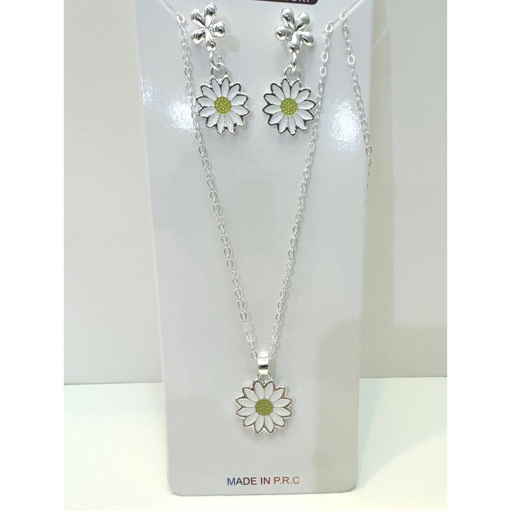 Pastel Collection Enamel Daisy Necklace and Earrings Set Silver Tone White